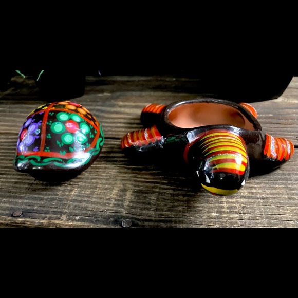 Tonala Mexican Folk Art Red Clay Pottery Hand Painted Turtle Trinket Box - Picture 12 of 14